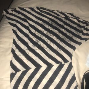 Super super cute off the shoulder shirt!